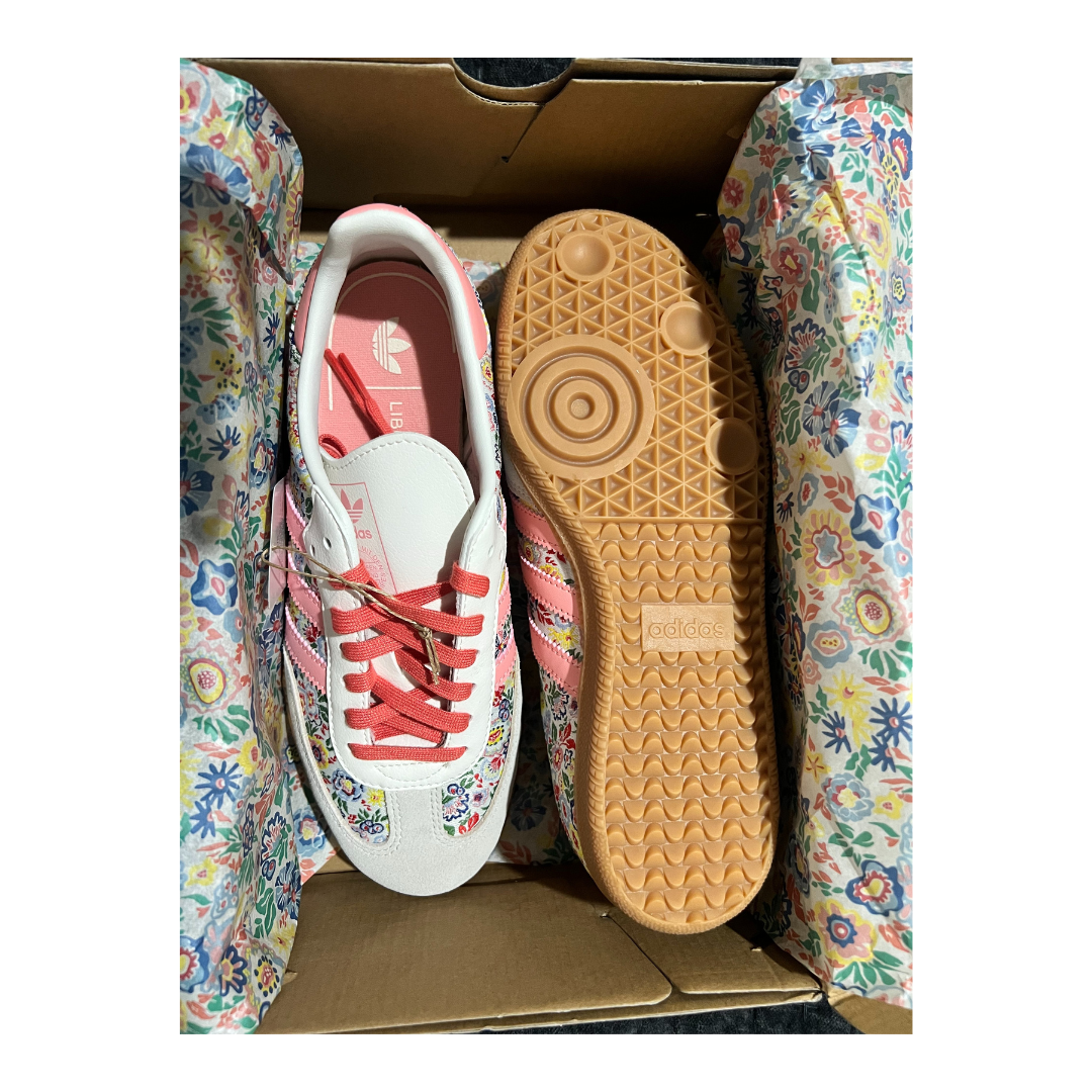 TENIS ADIDAS SAMBA LIBERTY LONDON - FLOREADOS ROSA