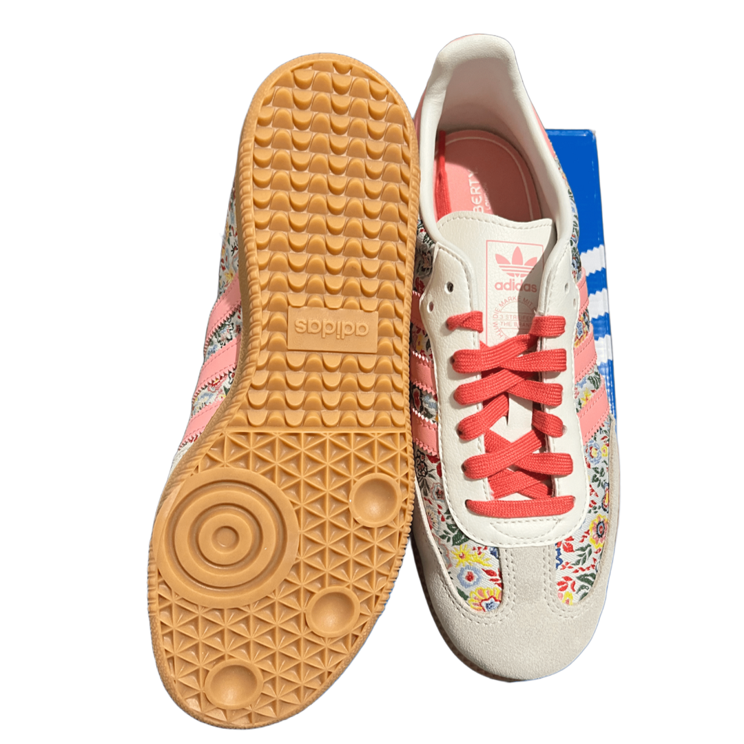 TENIS ADIDAS SAMBA LIBERTY LONDON - FLOREADOS ROSA