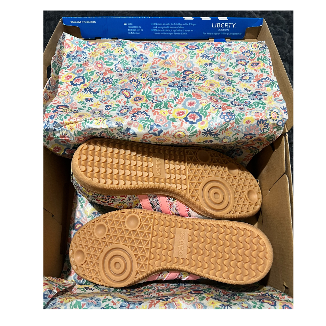TENIS ADIDAS SAMBA LIBERTY LONDON - FLOREADOS ROSA